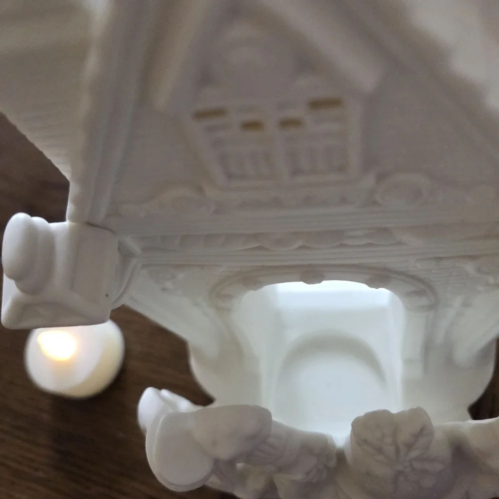 PartyLite Bakery Carolers Tea Light Holder Beautiful White Bisque - Picture 8 of 11